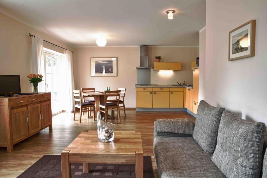 Haus Stoertebeker Appartements - Hotel Garni, Seebad Лубмин Стая снимка