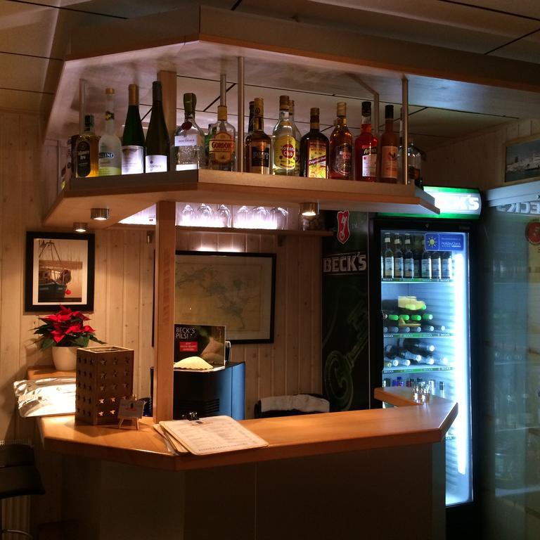 Haus Stoertebeker Appartements - Hotel Garni, Seebad Лубмин Екстериор снимка