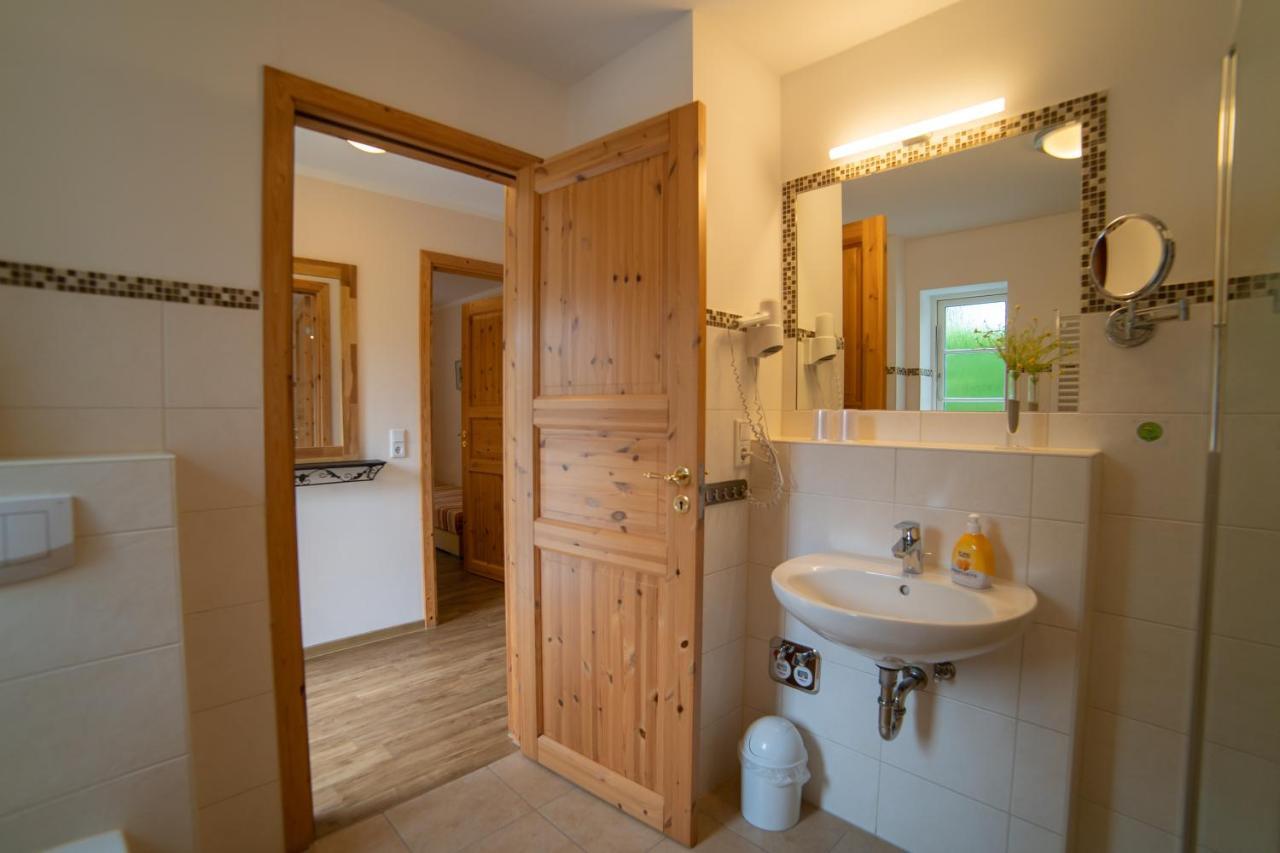 Haus Stoertebeker Appartements - Hotel Garni, Seebad Лубмин Екстериор снимка