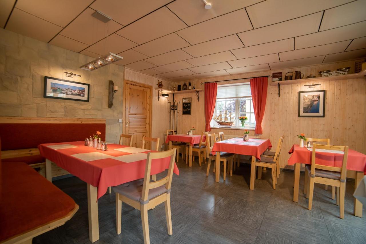 Haus Stoertebeker Appartements - Hotel Garni, Seebad Лубмин Екстериор снимка